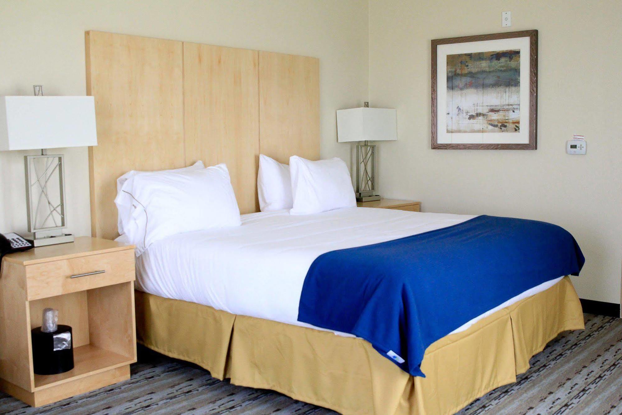 Holiday Inn Express & Suites San Antonio Brooks City Base, An Ihg Hotel Ngoại thất bức ảnh